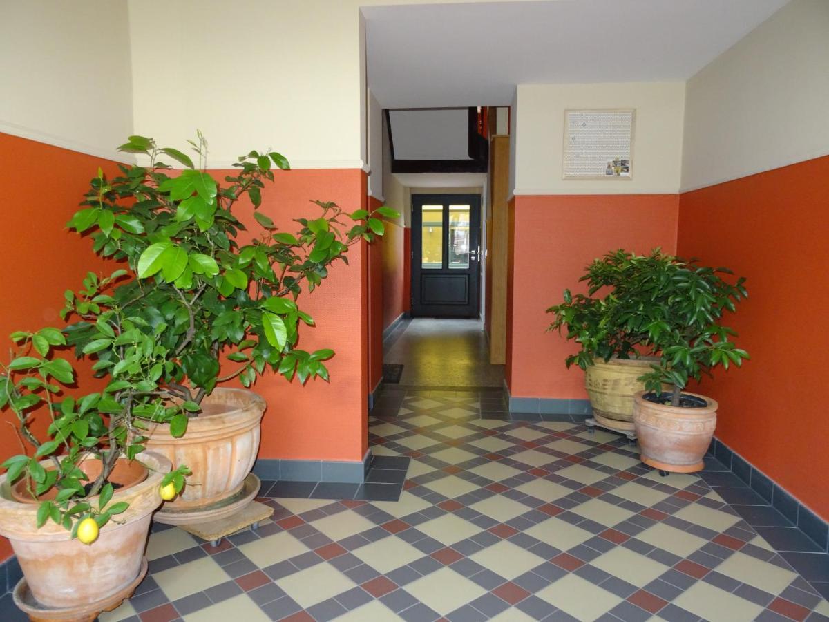 Apartment Ferienwohnung II Bonn Sternenburgstrasse 51