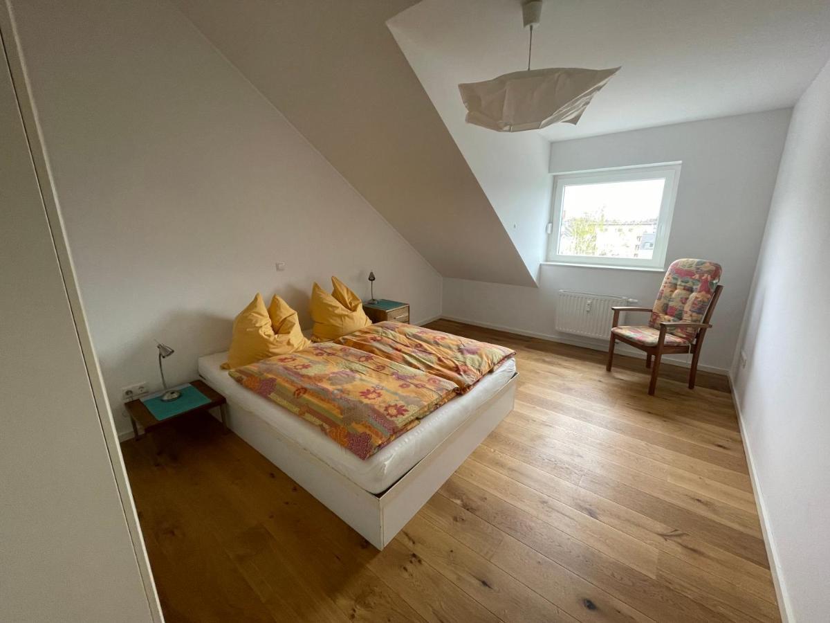Ferienwohnung II Bonn Sternenburgstrasse 51 *